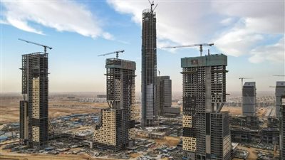 انتهاء الهيكل الخرساني للبرج الأيقوني و13 مبنى بمنطقة الأعمال في العاصمة الإدارية| صور