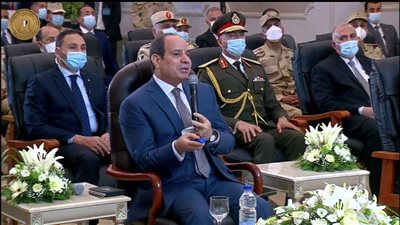 السيسي يطلب من رئيس الهيئة الهندسية تعديلات على الجدول الزمني لتنفيذ مشروعات في توشكى