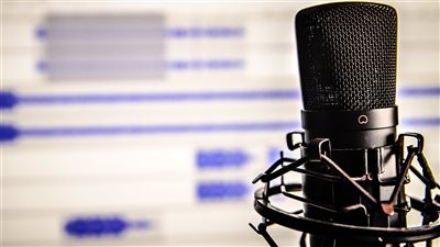 إطلاق إذاعة الطرب العربي في المغرب لبث الأغاني الكلاسيكية المصرية 