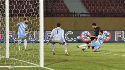 صديق الأمس.. كريم نيدفيد يعدل النتيجة لـ فيوتشر بالهدف الأول في شباك الأهلي