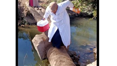 أبطال مجهولون.. ممرضات الصعيد يكافحن شلل الأطفال وسط الأمطار ومشقات التنقل