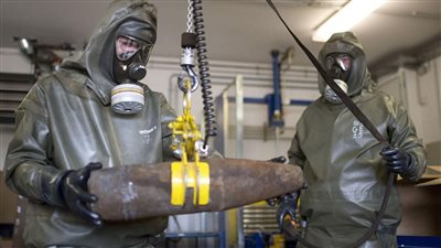 القبض على فرنسي بتهمة بتزويد سوريا بمكونات تصنيع أسلحة كيماوية