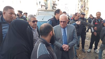 محافظ بورسعيد: صرف مكافأة لمواطن حافظ على أعمال تطوير فاطمة الزهراء | فيديو 