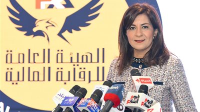 وزيرة الهجرة تكشف الفرق بين نقل جثمان المتوفي بالخارج حاليًا وسابقًا بعد إصدار الوثيقة التأمينية