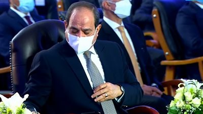 بث مباشر.. السيسي يتفقد مجمع بنبان للطاقة الشمسية بمحافظة بأسوان