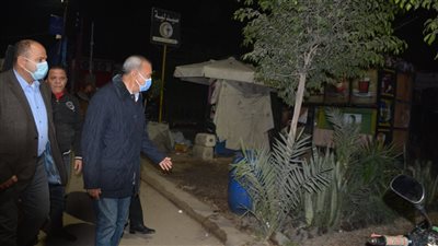 غلق 6 مقاهي وضبط 20 شيشة و40 كرسيا بحملة مكبرة في بنها 