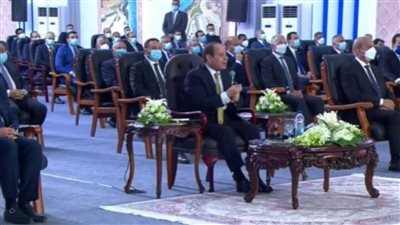 لايف | السيسي: الدولة دخلت مجال الإسكان لوقف البناء القبيح وليس للمنافسة.. ونطرح 100 ألف شقة إيجار مفروش 