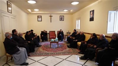 الأنبا باخوم يجتمع بكهنة الإيبارشية البطريركية بالإسكندرية