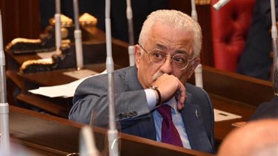 طارق شوقي يعلق على عودة الضرب بالمدارس واستخدام التابلت في تصفح المواقع الإباحية