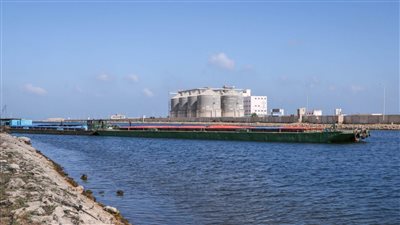 عمال السفن يهربون.. الاضطرابات في سلاسل التوريد إلى أين؟