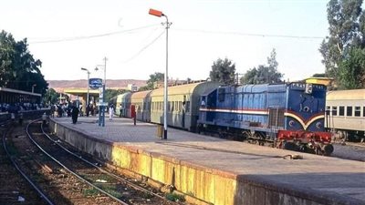 ضبط مدرس وتاجر خردة عقب قيامها بسرقة مهمات السكة الحديد بسوهاج 