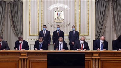 رئيس الوزراء يشهد توقيع 5 اتفاقيات لبناء القدرات بالذكاء الاصطناعي في 5 جامعات