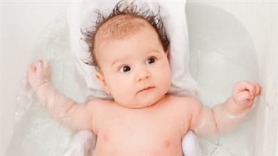 تساقط الشعر عند الأطفال الرضع.. أسباب مرَضية وأخرى طبيعية