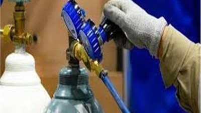 متطوع لمساعدة مرضى العزل المنزلي يتهم شخصا بسرقة أسطوانات أكسجين ببورسعيد 