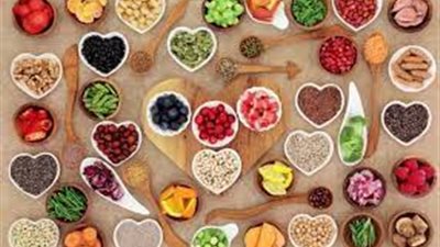 منها المكسرات والبيض المسلوق.. وجبات خفيفة لتعزيز الإنتاجية في العمل