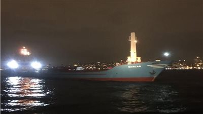 سفينة جانحة تغلق المجري الملاحي لمضيق البسفور التركي | صور