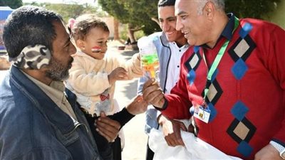 قافلة جسور الخير بجامعة المنصورة تختتم أعمالها في مركز الداخلة بالوادي الجديد