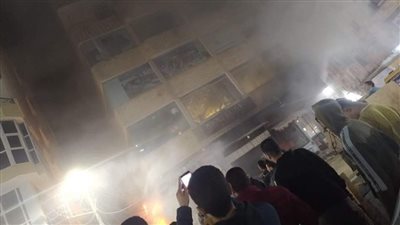 السيطرة على حريق في برج سكني بالشرقية | صور وفيديو
