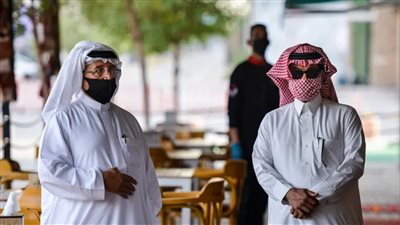 السعودية تبدأ تطبيق قرار الإلزام بارتداء الكمامات والتباعد في جميع الأماكن