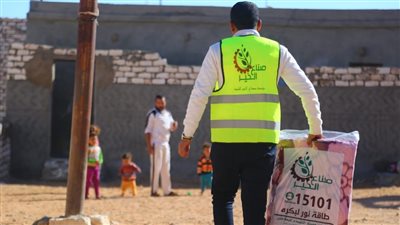 مؤسسة صناع الخير توزع بطاطين الشتاء على أهالي قرى سيوة والسلوم بمطروح