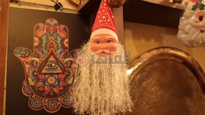 تحت روابط الوحدة الوطنية.. أحياء القاهرة الفاطمية تتزين للاحتفال بالكريسماس │ صور