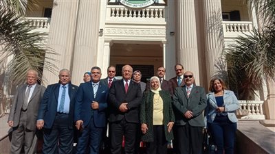 رئيس جامعة بنها يستقبل أعضاء لجنة الترقيات بقسم مناهج التدريس وتكنولوجيا تعليم بالمجلس الأعلى للجامعات