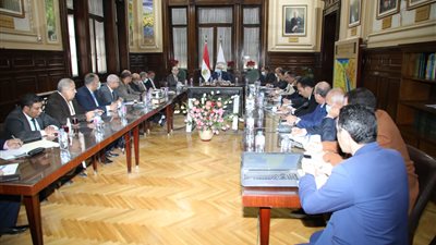 الزارعة تبحث الإسراع في تنفيذ تكليفات الرئيس خلال أسبوع الصعيد