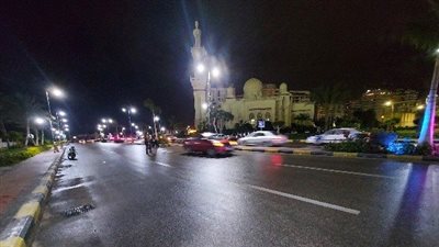 سقوط أمطار متوسطة على شوارع محافظة بورسعيد.. والأهالي يحتفلون برأس السنة | صور وفيديو