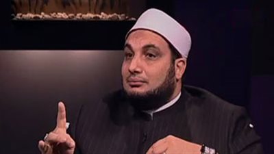 عالم أزهري: التنجيم والأبراج حرام.. ومفيش حاجة اسمها علم كونيات