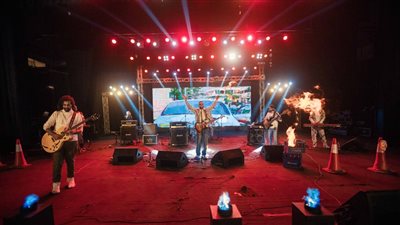 أوتوستراد تحتفل بالسنة الجديدة بحفل غنائي مميز في مسرح الزمالك