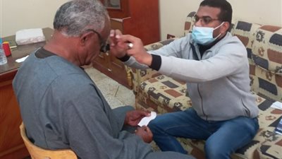 ختام فعاليات قافلة جامعة أسوان الطبية في قرية غرب سهيل بأسوان