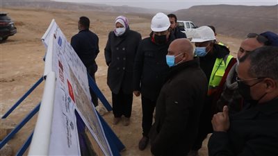 يربط العاصمة الجديدة بالسكة الحديد.. وزير النقل يتابع أعمال تنفيذ قطار العين السخة-مطروح