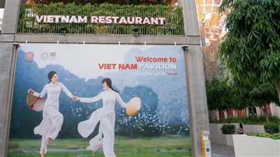 البن الفيتنامي بالمجان.. توقيع كتاب ذا كوين أوف كينج كوفي بـ إكسبو