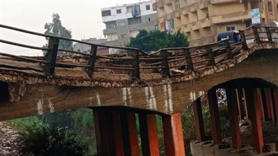 انتظام حركة المرور على كوبري كفر الزيات.. ولجنة لإصلاح السور والتأكد من سلامة الإنشاءات