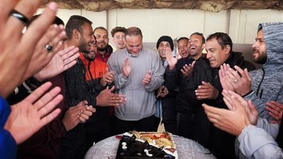 الدرجة الثانية.. شباب طامية يحتفل بعيد ميلاد نادر السيد |صور