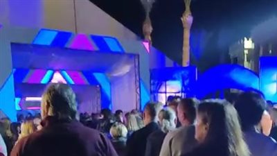 توافد السائحين على فنادق الغردقة.. وخيم احتفالات رأس السنة الميلادية كامل العدد | لايف 