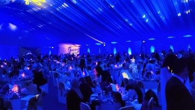 بدء توافد السائحين من مختلف الجنسيات على خيم احتفالات رأس السنة بالغردقة| صور