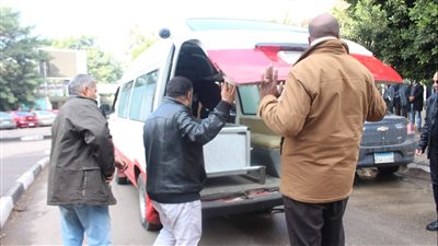 وصول جثمان جابر عصفور إلى جامعة القاهرة.. ووزيرة الثقافة والخشت في استقباله │ صور