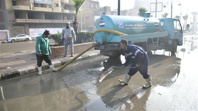 حملات نظافة مكثفة واستمرار شفط مياه الأمطار بشوارع الغربية 