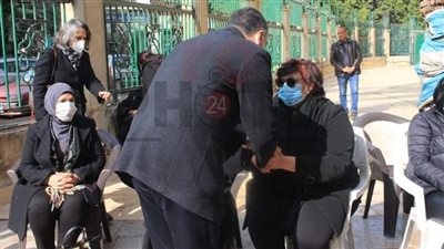 وصول جثمان جابر العصفور إلى مسجد صلاح الدين لأداء صلاة الجنازة عليه | بث مباشر