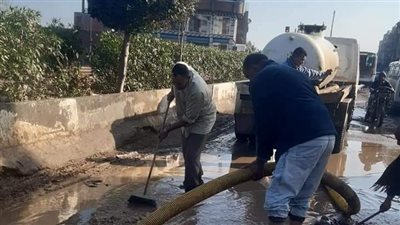 بعد نشر القاهرة 24.. محليات المنوفية ترفع تراكمات المياه بطريق الباجور منوف