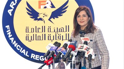 وزبرة الهجرة: بدء تطبيق أول تأمين للمصريين العاملين والمقيمين بالخارج اليوم