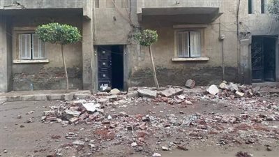انهيار جزئي في منزل مكون من 3 طوابق بسوهاج