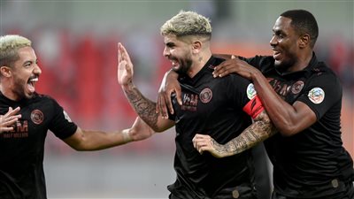 الشباب يفوز على الأهلي في مباراة ماراثونية بالدوري السعودي