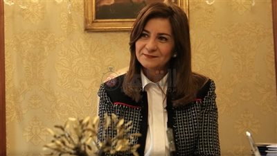 الهجرة توضح الفرق بين وثيقة التأمين على المصريين بالخارج ووثيقة السفر