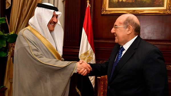 رئيس مجلس الشيوخيلتقي