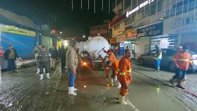 رفع مياه الأمطار بشوارع وطرق شبين القناطر | صور وفيديو