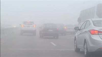 غلق 5 طرق صحراوية بسبب الشبورة الكثيفة