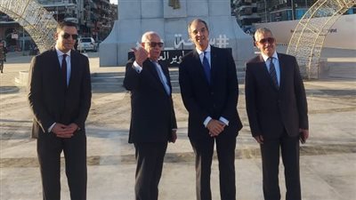 وزير الاتصالات يتفقد ساحة مصر وحديقة فريال ببورسعيد | صور 