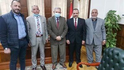 نقابة المرافق تطالب بسرعة إعداد دراسة تحديد آلية لصرف مكافأة نهاية الخدمة للمحالين إلى المعاش